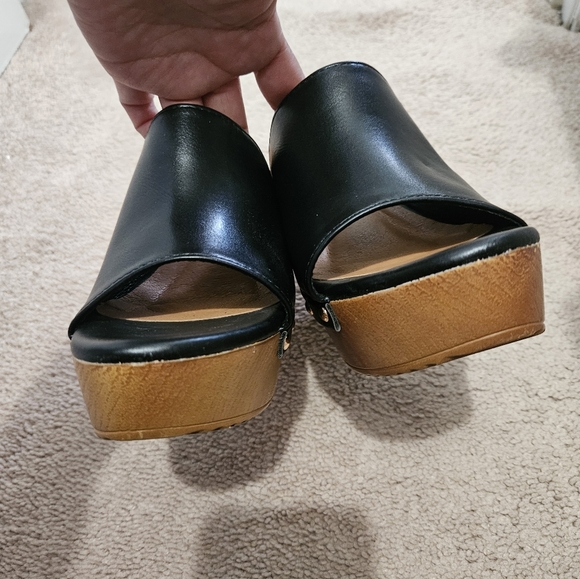Forever Black Faux Leather Faux Wood Clog Sandals Slip-On Shoes - Picture 2 of 8